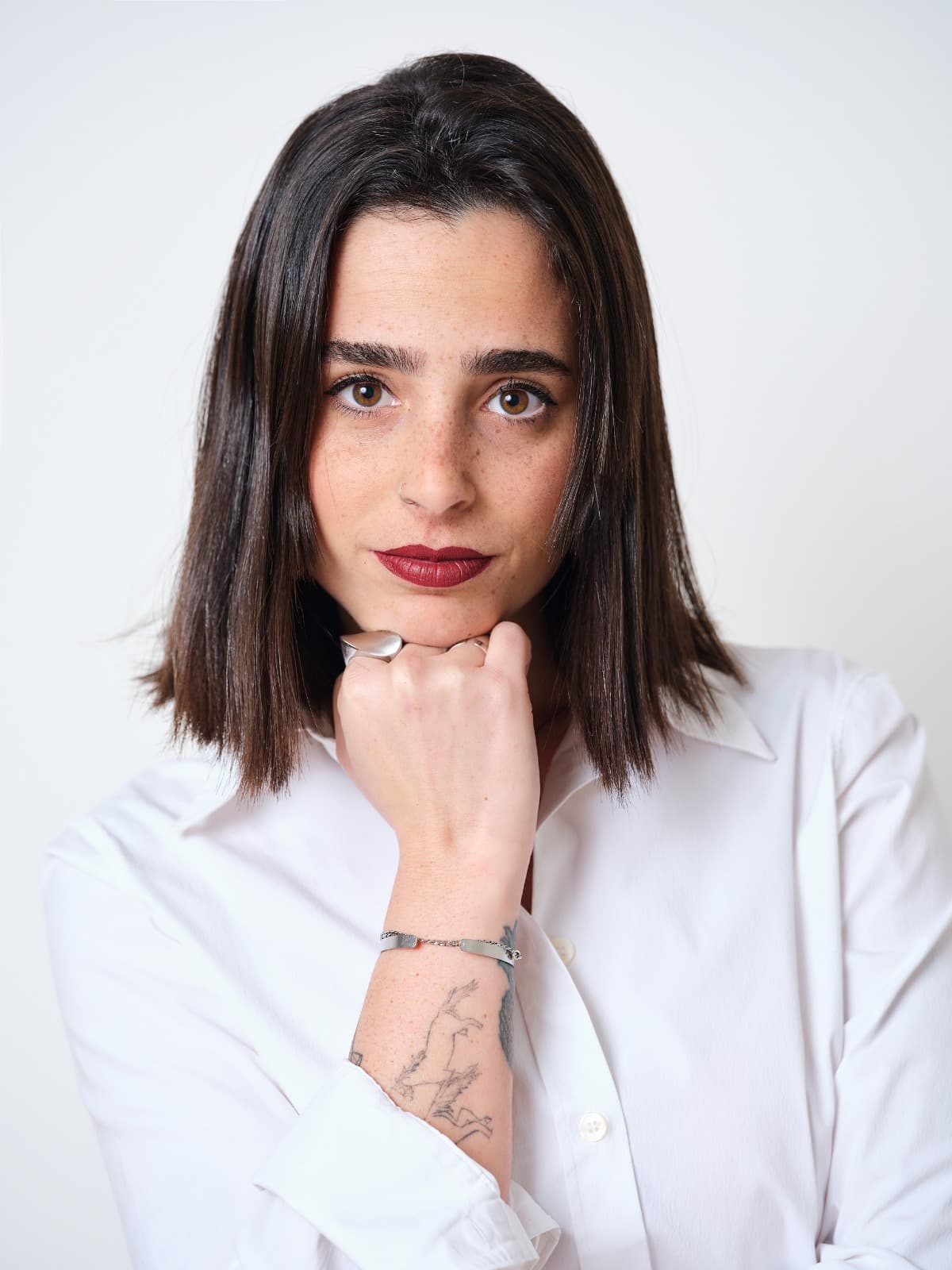 דנה שמרוני - יועצת אירוח